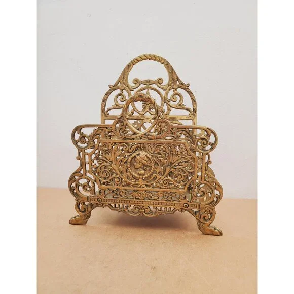 Letter Rack or Envelope Card Holder || Vintage solid brass || Shell shape plate - Picture 2 of 16